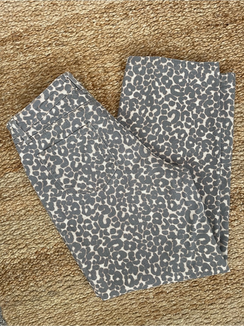 Wild Fable Gray Leopard Print Trousers Pants Size M - Picture 2 of 7